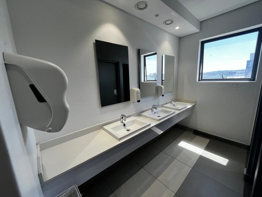 To Let commercial Property for Rent in Bo Oakdale Western Cape